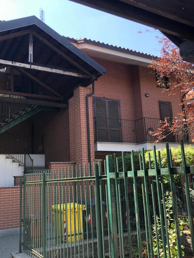 Tra Stadio E Storia - Fronte Allianz Stadium Juventus Venaria Reale Bagian luar foto